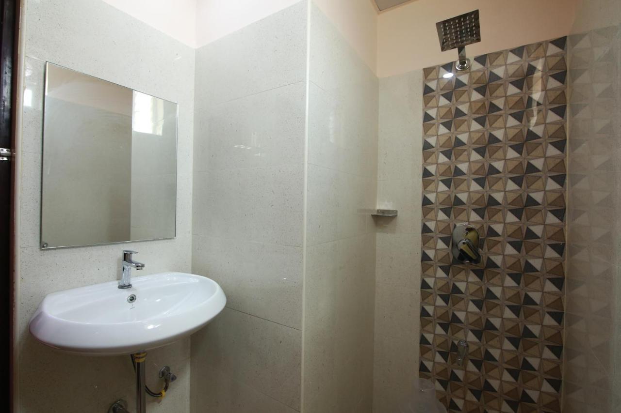 Hotel Apple Suites Bangalore Bagian luar foto
