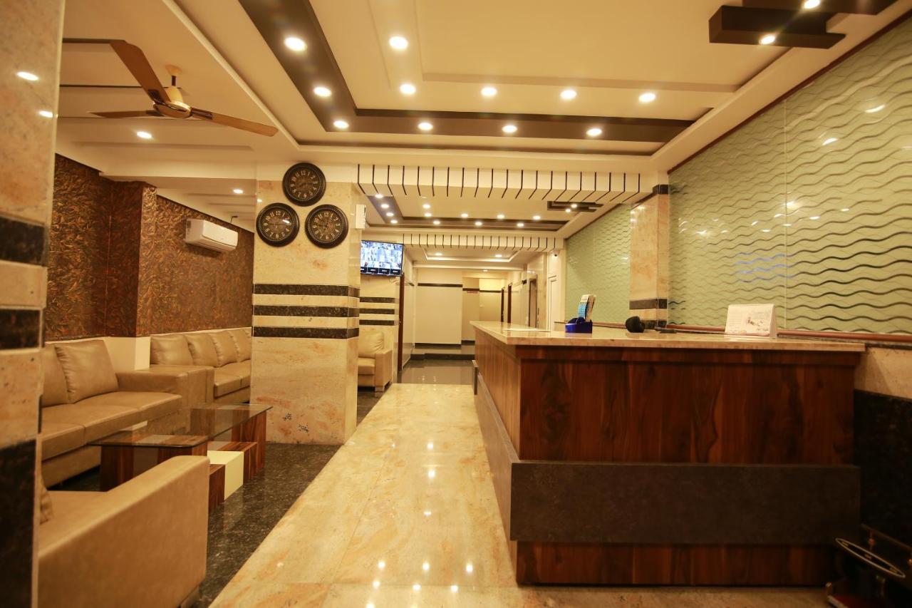 Hotel Apple Suites Bangalore Bagian luar foto