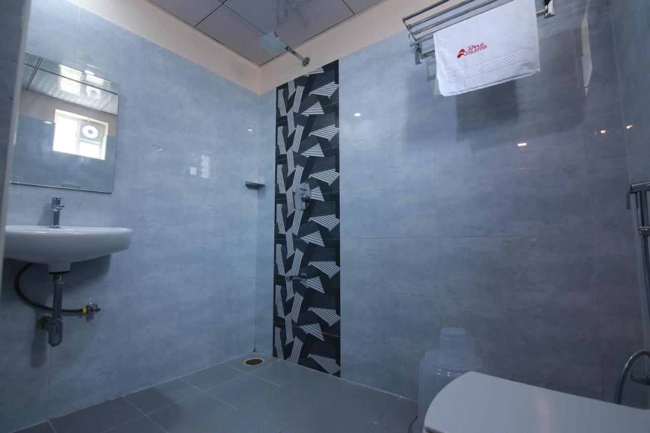 Hotel Apple Suites Bangalore Bagian luar foto
