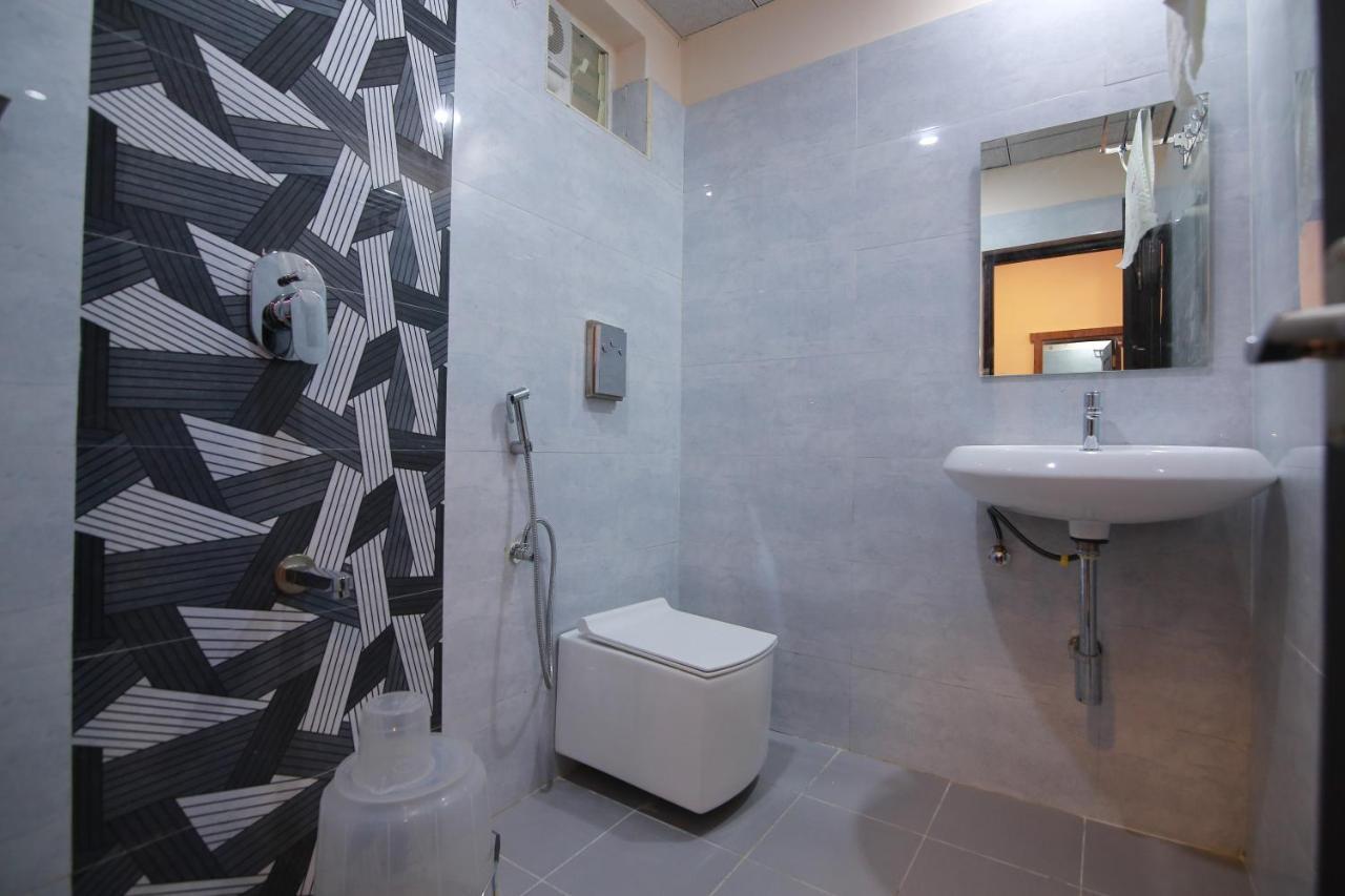 Hotel Apple Suites Bangalore Bagian luar foto